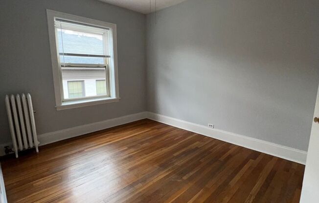 2 beds, 1 bath, 750 sqft, $2,155, Unit 2247-51-2G