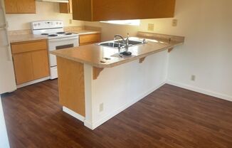 2 beds, 1 bath, 857 sqft, $1,200, Unit Unit #8