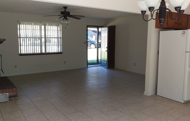 3 beds, 2 baths, $1,750