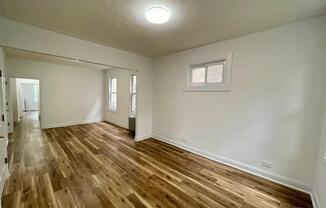 3 beds, 1 bath, 1,100 sqft, $3,200, Unit 2