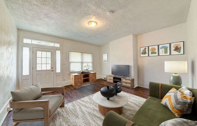 AVAILABLE JUNE- Updated 2 Bedroom With Tall Ceilings & lots of natural light!