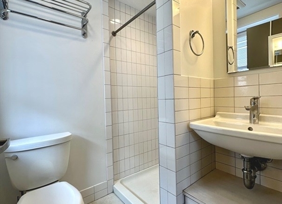 Studio, 1 bath, $2,250, Unit 51