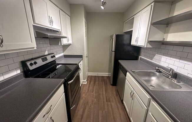 1 bed, 1 bath, 785 sqft, $1,325, Unit A24