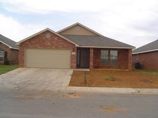 4 beds, 2 baths, $1,700