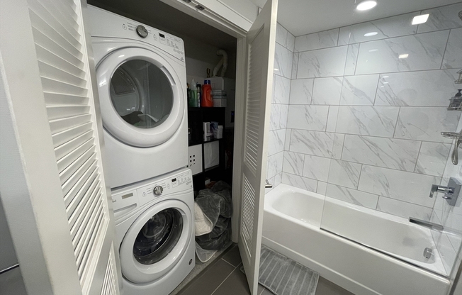 1 bed, 1 bath, 745 sqft, $3,400, Unit 202