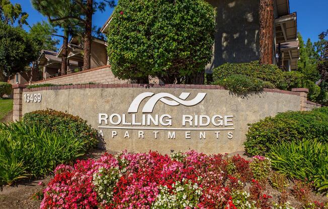 Rolling Ridge Apartments monument sign