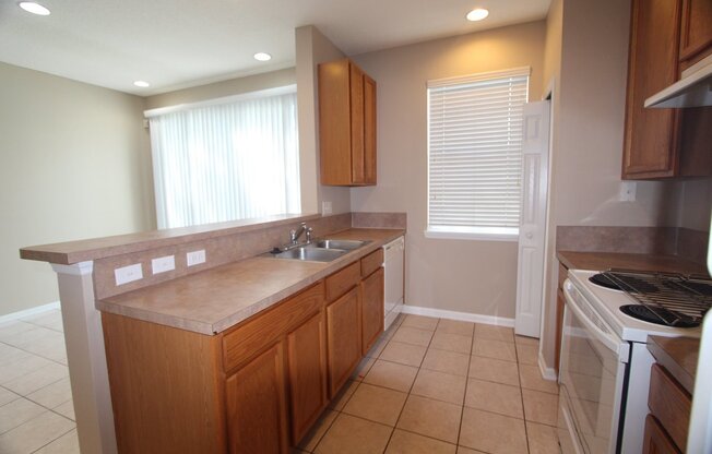 3 beds, 2 baths, $1,750