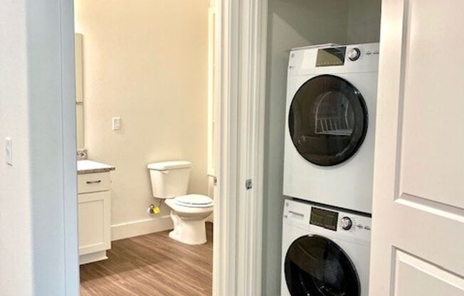 1 bed, 1 bath, 765 sqft, $1,470, Unit 241