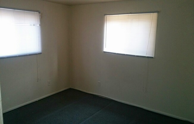 2 beds, 1 bath, 800 sqft, $899, Unit Apt. 08