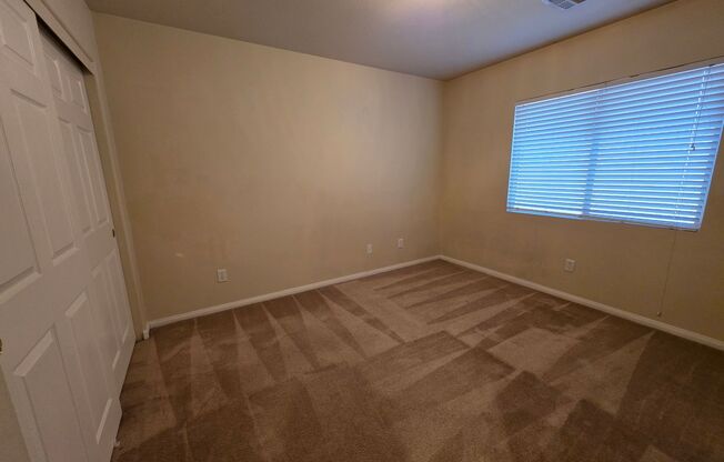 4 beds, 3 baths, $2,600