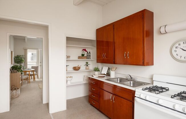 Studio, 1 bath, 600 sqft, $1,875, Unit 64.5