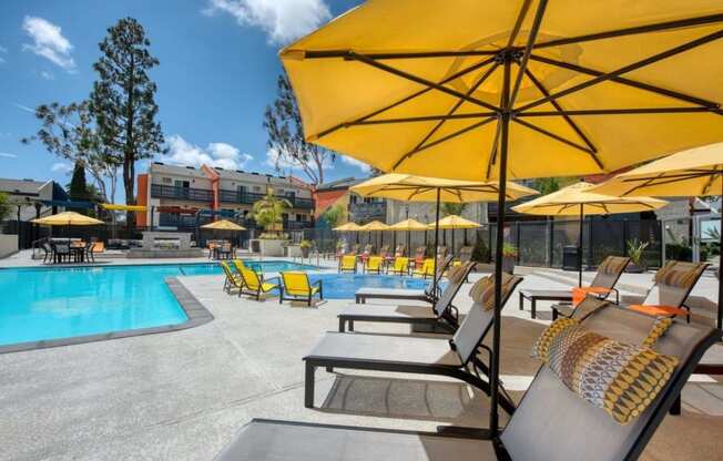 Poolside loungers at Horizon Apartments in Santa Ana, California