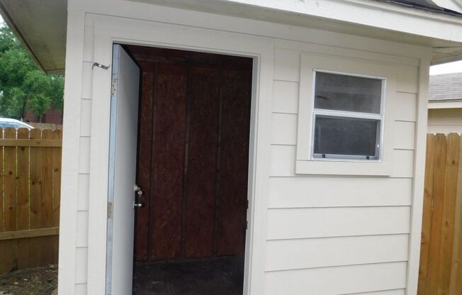 2 beds, 1.5 baths, 936 sqft, $1,395, Unit 8208-AHOOD