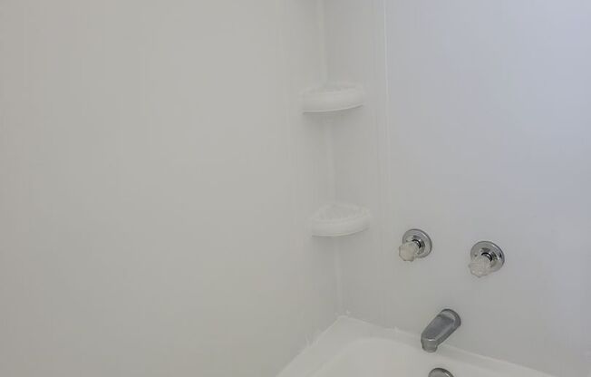 Studio, 1 bath, 450 sqft, $1,149, Unit 50-3