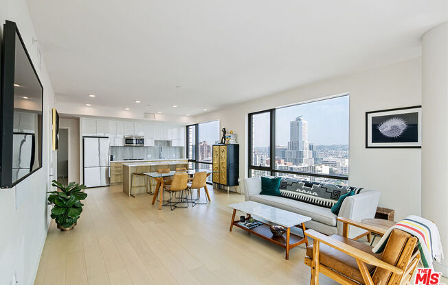 2 beds, 2.5 baths, 1,201 sqft, $5,000, Unit 3202