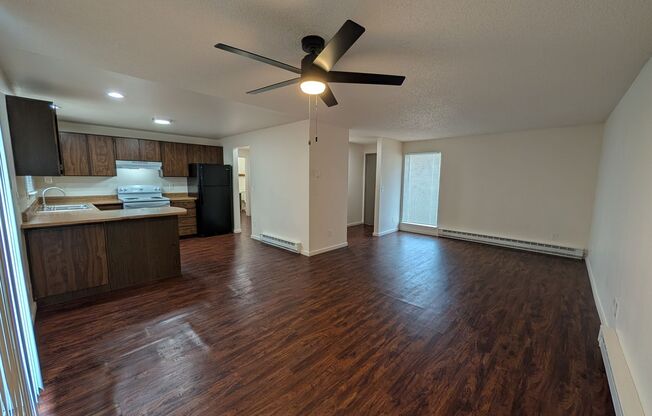 2 beds, 1 bath, 800 sqft, $1,250, Unit 306