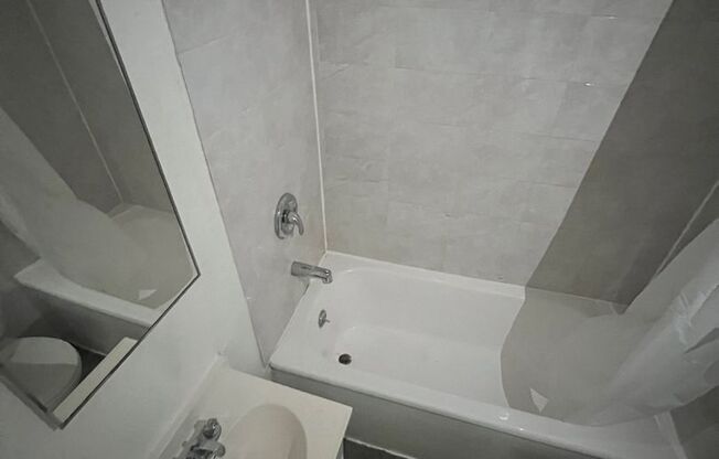 Studio, 1 bath, 250 sqft, $1,595, Unit SY24-104