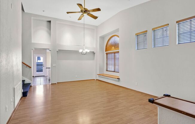 1038 TWIN BERRY CT