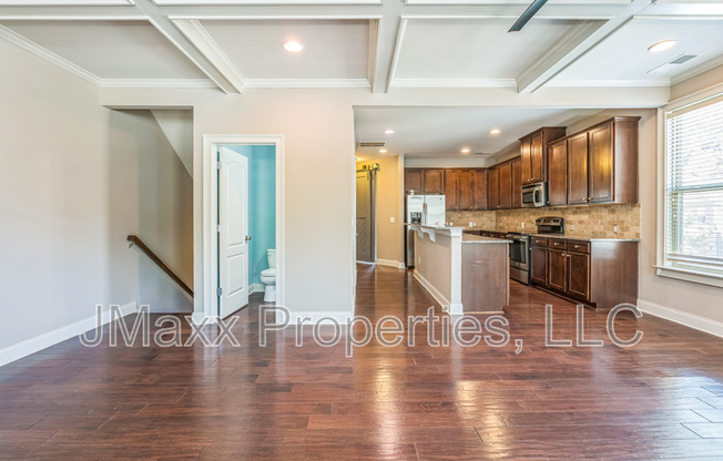 5080 WHITEOAK TER SE