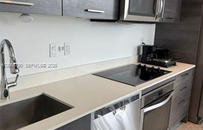 151 SE 1st St cu-2811, Miami, FL 33131