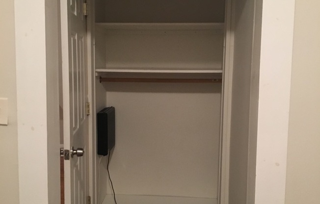 Upgraded Kit., Stainless Steel, Granite, 2 Blocks to Express NYC Bus - Jersey City
