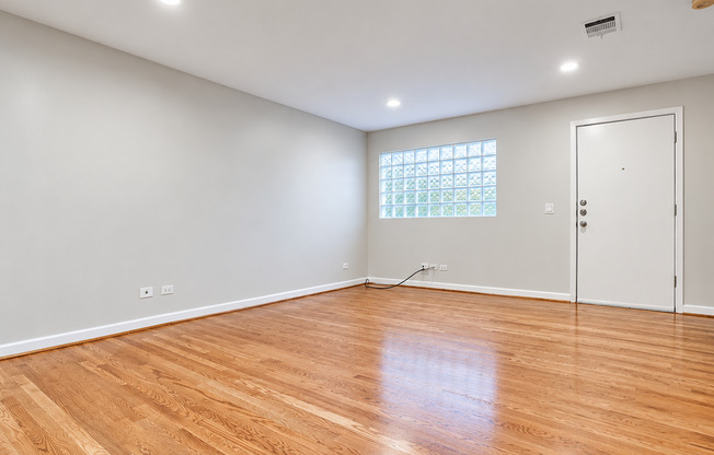 Uptown Condo in Prime Dallas Location!