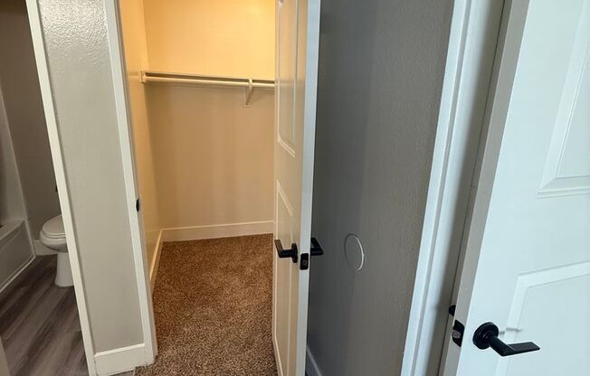 1 bed, 1 bath, 714 sqft, $1,995, Unit 076