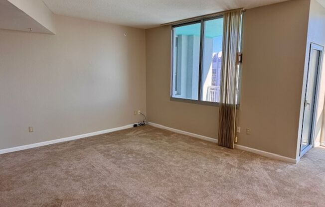 2 beds, 2 baths, $2,800, Unit # 1910