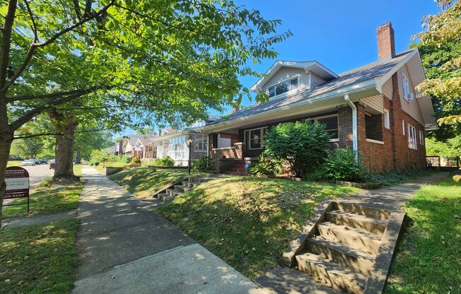 Fabulous 3 Bedroom Home With Detached Garage