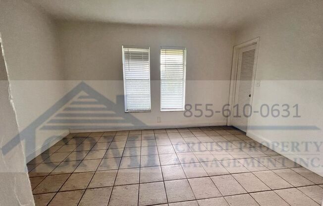 2 beds, 1 bath, 848 sqft, $1,925, Unit 5