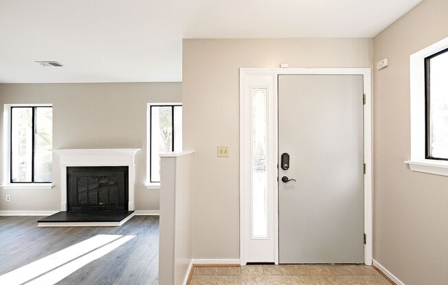 Move-in Ready Stonehenge Townhome - Cats Are Welcome!