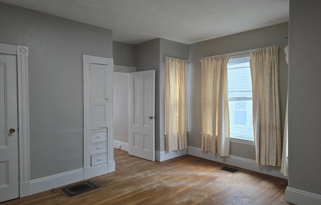 5 WELLINGTON AVE