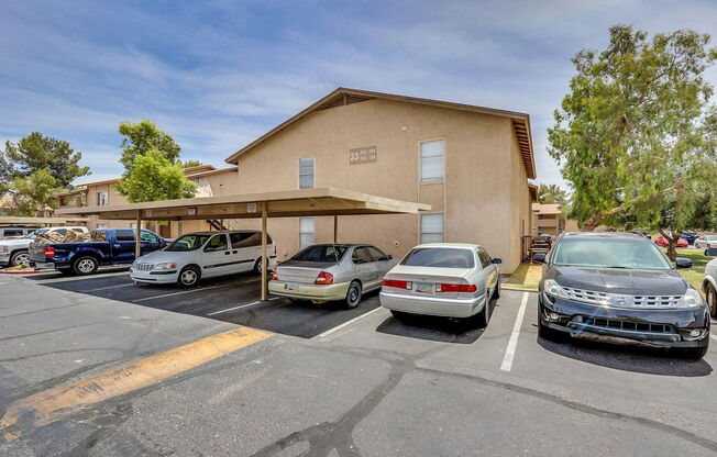 2 beds, 1 bath, 812 sqft, $1,300, Unit 265