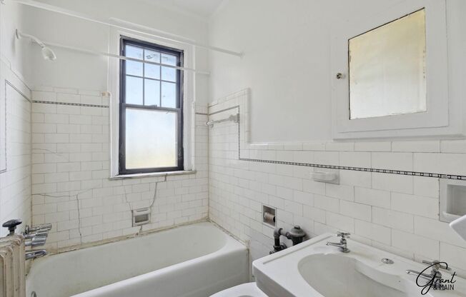 Studio, 1 bath, $695