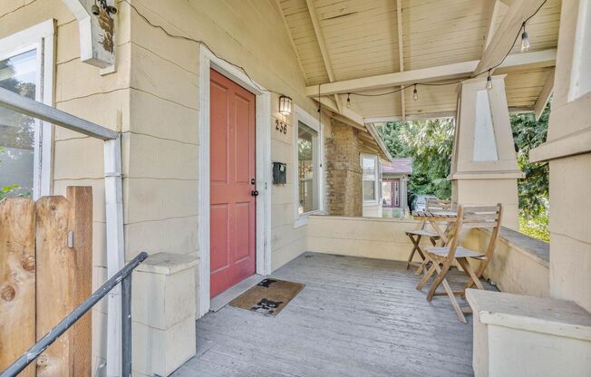 $1000 move-in special! Charming 4-bdrm/2.5-bath Craftsman in Piedmont. Fireplace, AC, fenced backyard, great location