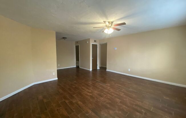 1 Bedroom 1 Bath Condo *NW Expressway*******SECTION 8 APPROVED PROPERTY****SPRING SPECIAL