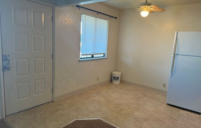 2 beds, 1 bath, $1,650