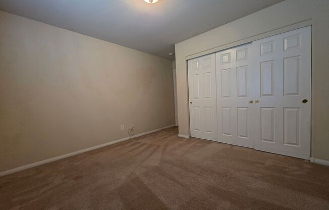 4 beds, 3 baths, $2,600