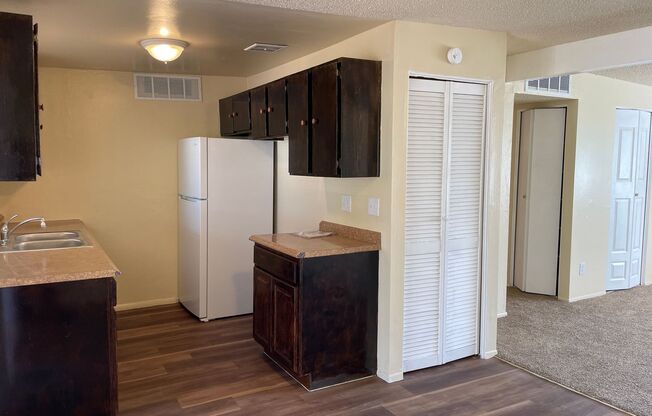Charming 3Bdm 2Ba Single Story Townhome