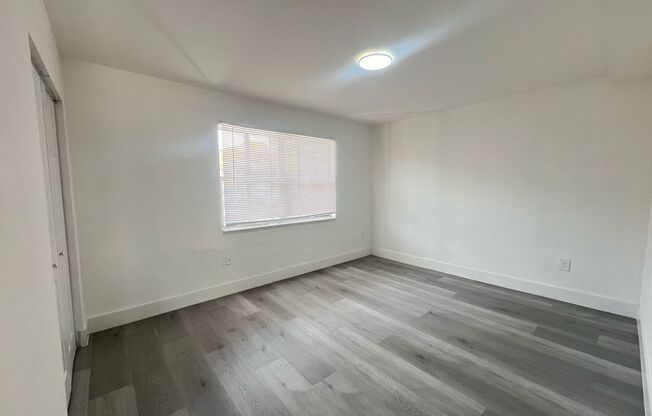 2 beds, 1 bath, 750 sqft, $1,800, Unit 5300-6