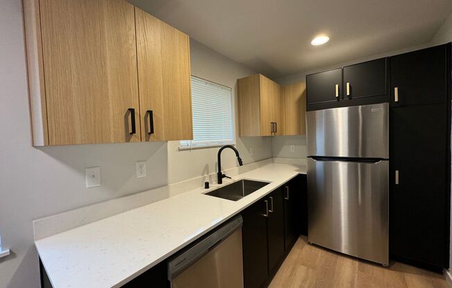 2 beds, 1 bath, $2,249, Unit Unit C