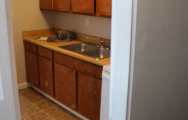 1221 Laurel Avenue House