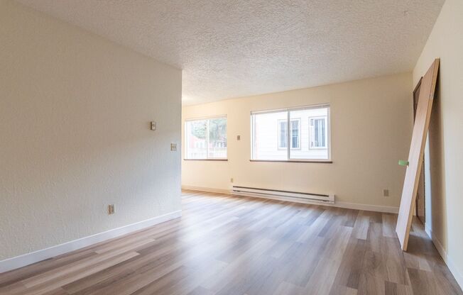 Pine St Apartments