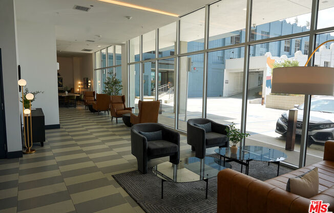 Studio, 1 bath, 655 sqft, $2,480, Unit 727