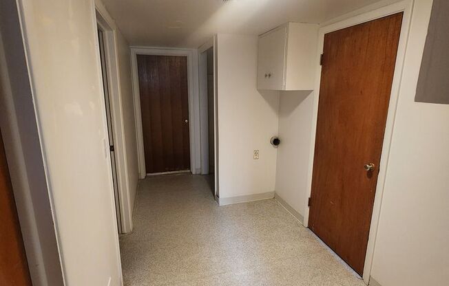 463-465 SW State Street