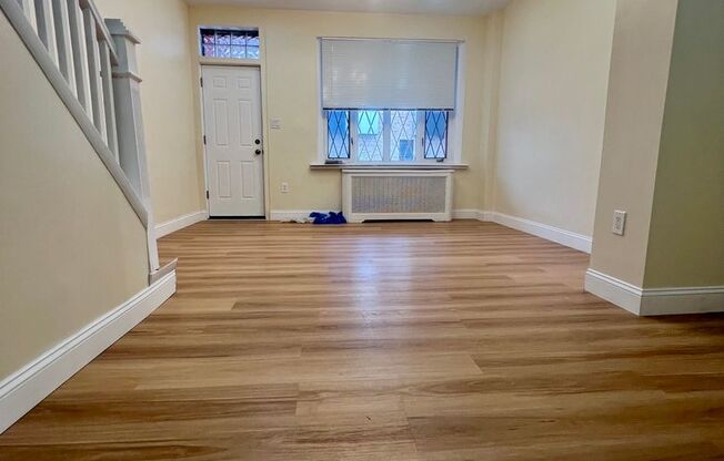 Newly Renovated 3-Bed Townhome in West Passyunk! Available NOW!