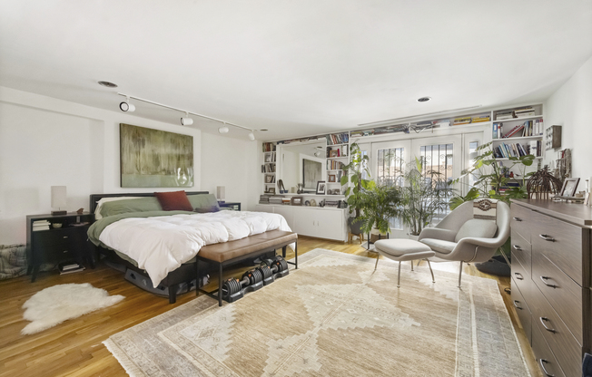 234 W 75 ST