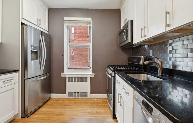 Fully Renovated 1 Bedroom 1 Bathroom  Available