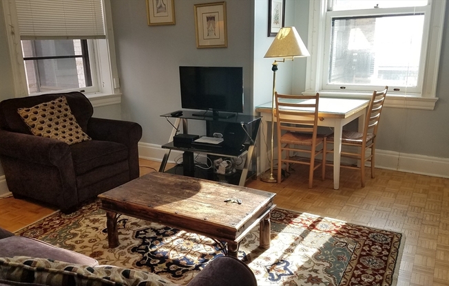 1 bed, 1 bath, 563 sqft, $3,300, Unit 9N