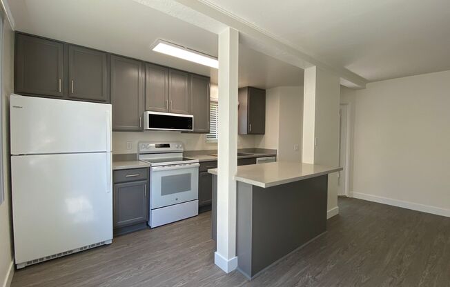1 bed, 1 bath, 770 sqft, $2,600, Unit K-136